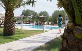 Entspannen am Pool - Foto: Heiko Wolter